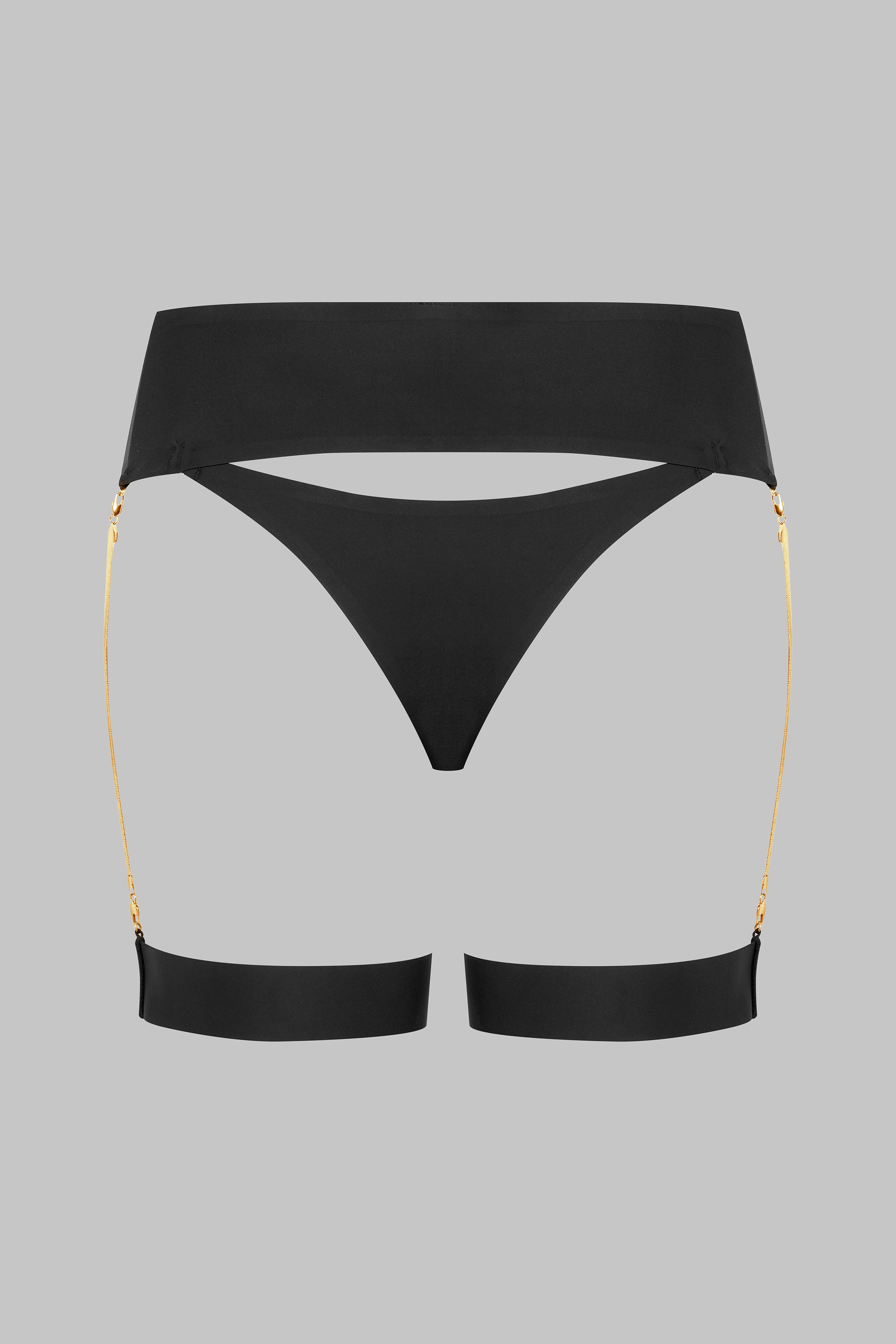 Tanga with Garters and Jewelry - Tapage Nocturne
