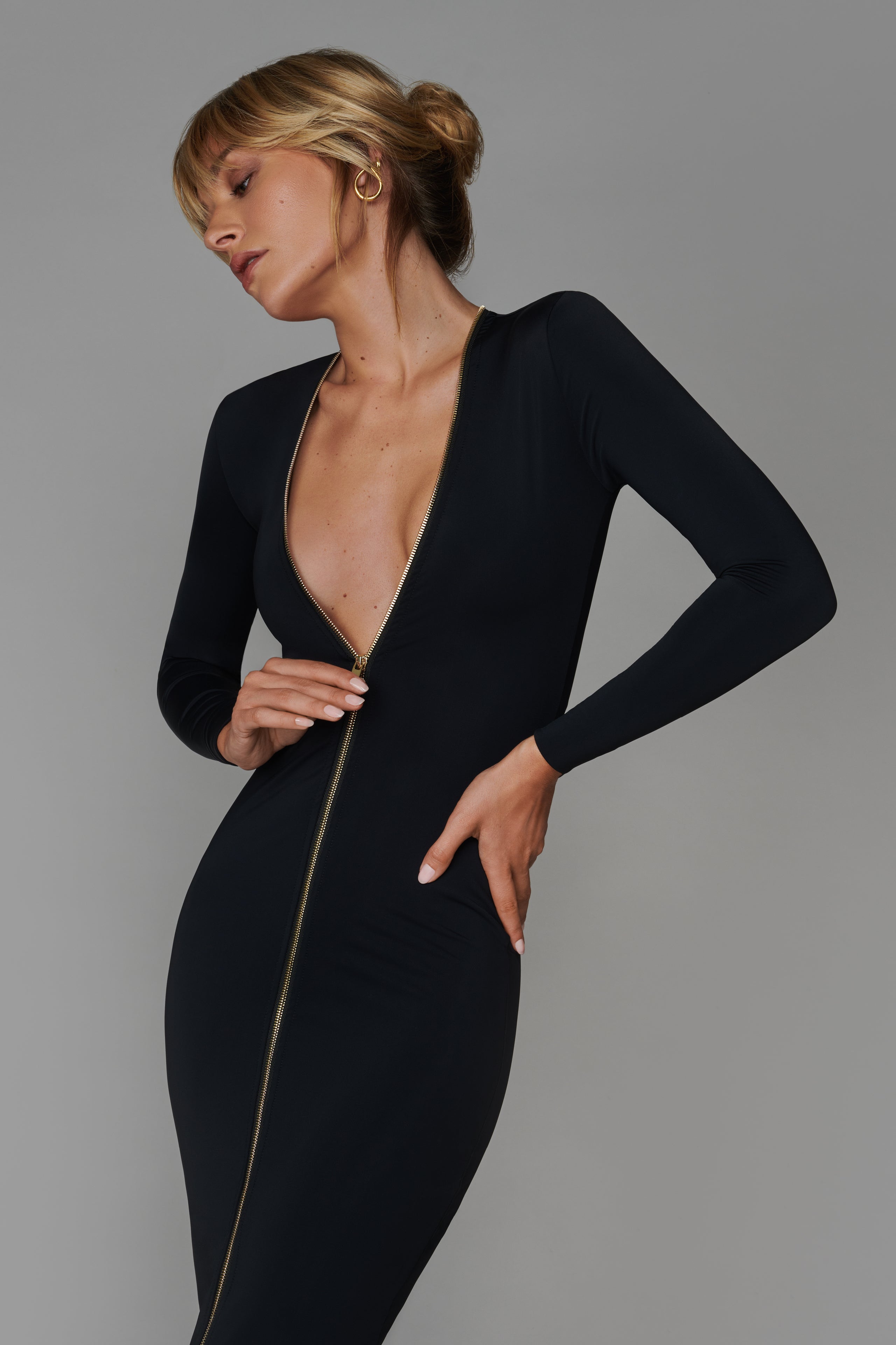 021 - Stretch midi dress with zip