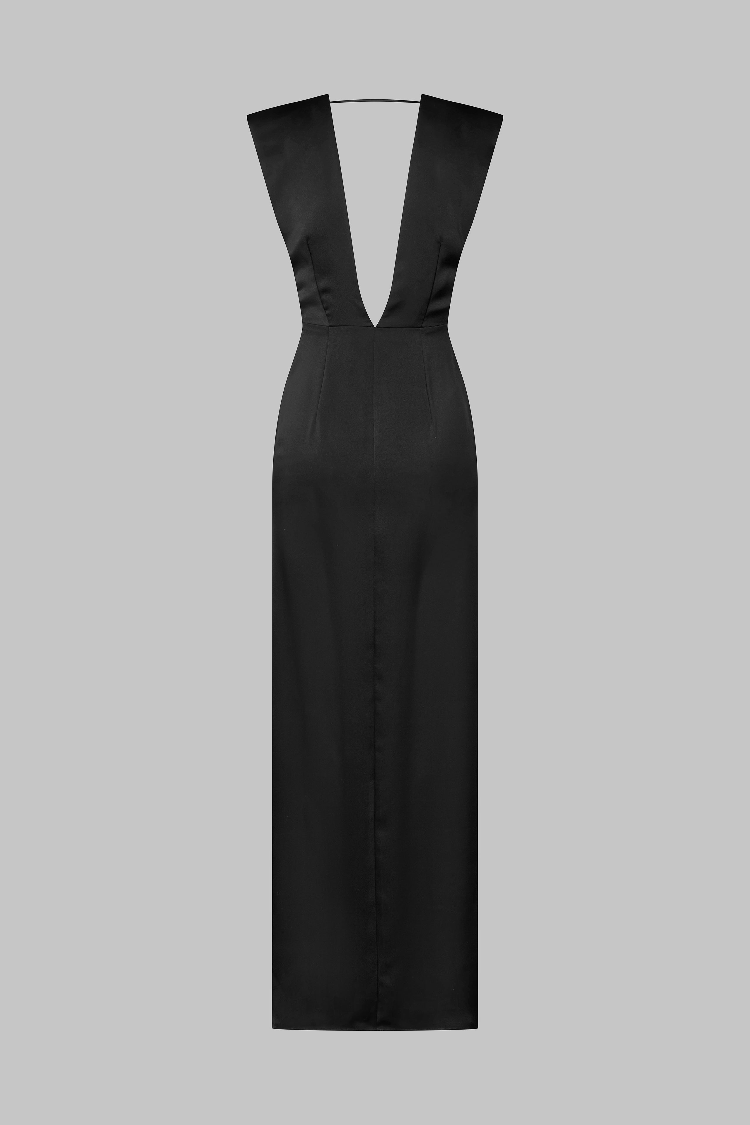 023 - Long satin V-neck dress