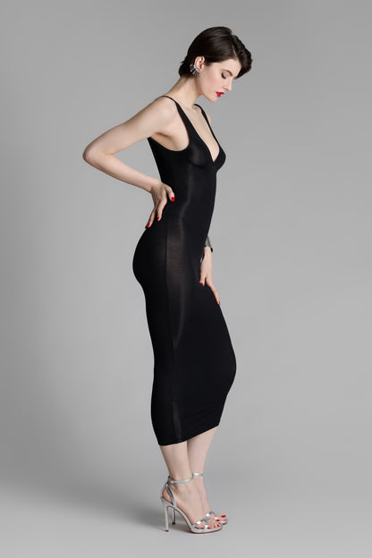 Naked back dress - La Femme Amazone