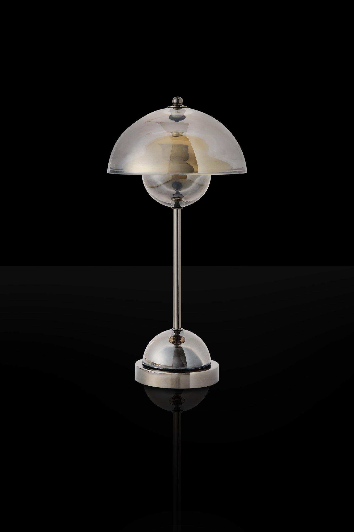 La Vertigineuse - Rechargeable table lamp - Curiosités Désirables ©