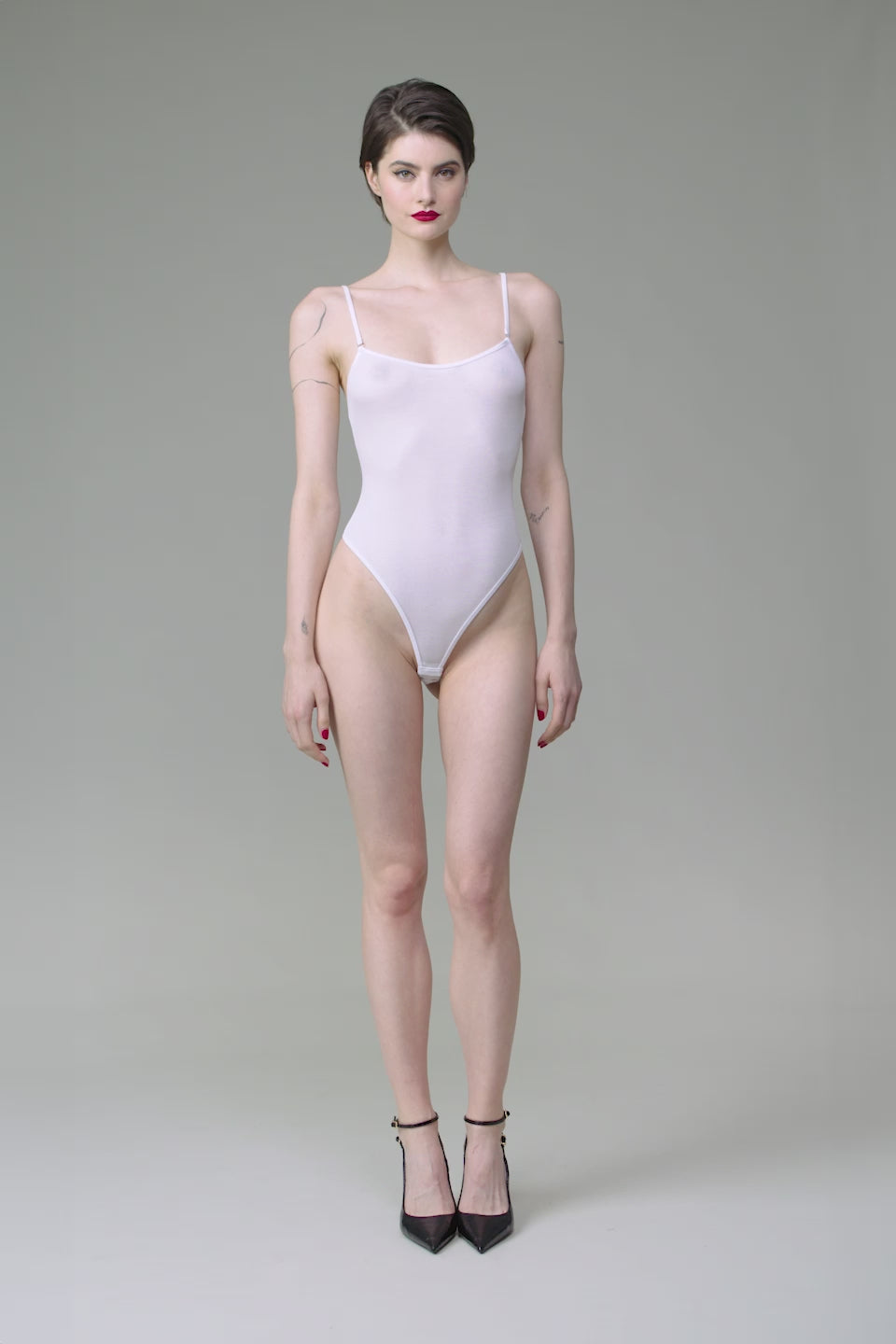 Thong body with straps - La Femme e
