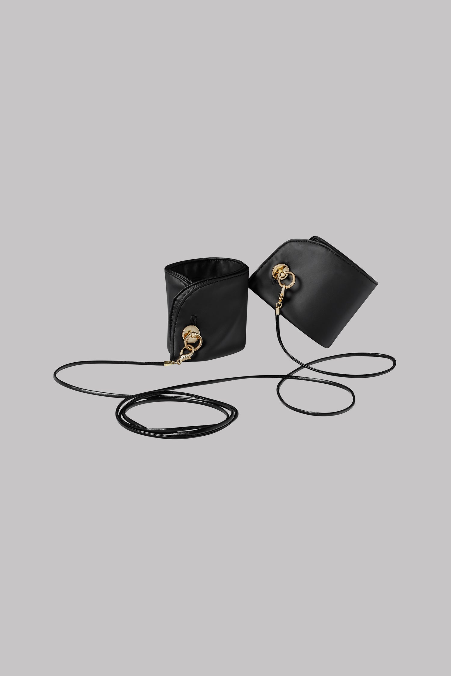 Handcuffs - Chambre Noire
